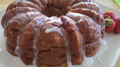 strawberry greek yogurt cake