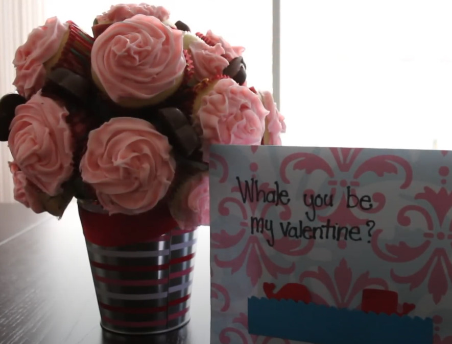 bouquet cupcake with a valentine letter