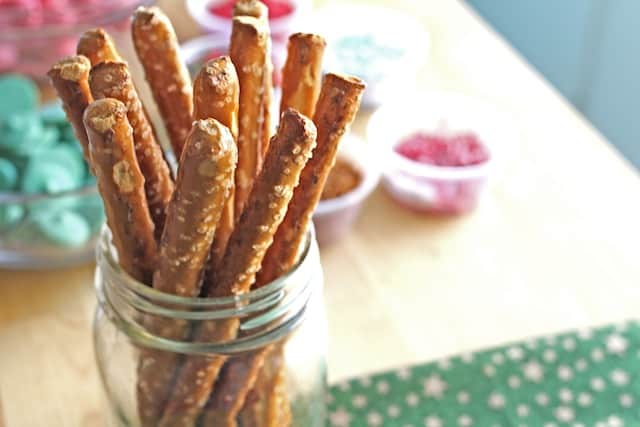 Uncoated pretzels in a glass