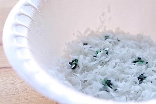 putting green food color on coconut shreds