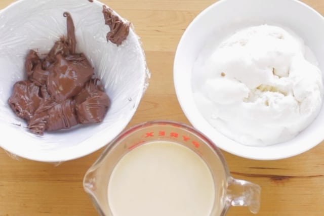 nutella, whipped topping and evaporated milk for nutella popsicles