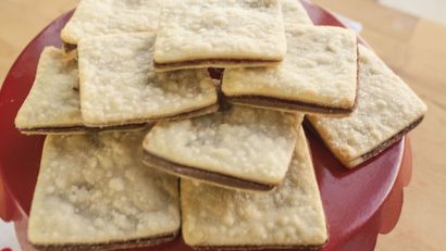 tasty Nutella Pie Crust in pieces