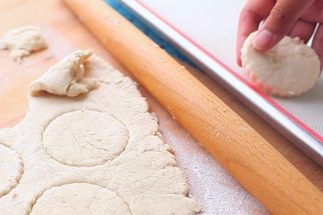 biscuit dough in a baking mat