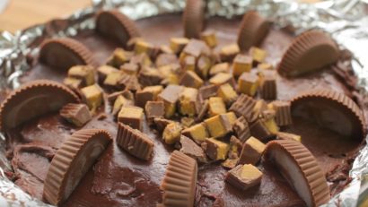 easy to make and delicious 3-Ingredient Peanut Butter Fudge with condensed milk molded with an aluminum foil