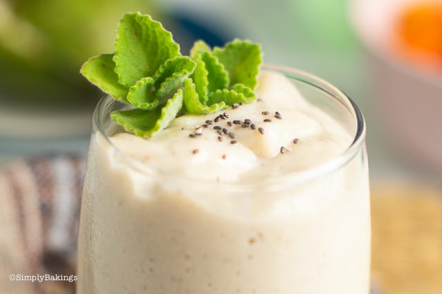 closeup of guyabano smoothie in a glass