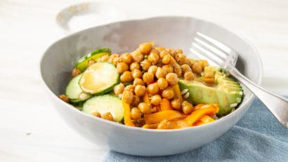 healthy and fiber-rich chickpea buddha bowl