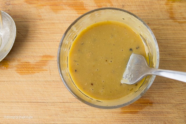 creamy and delicious dressing for chickpea buddha bowl