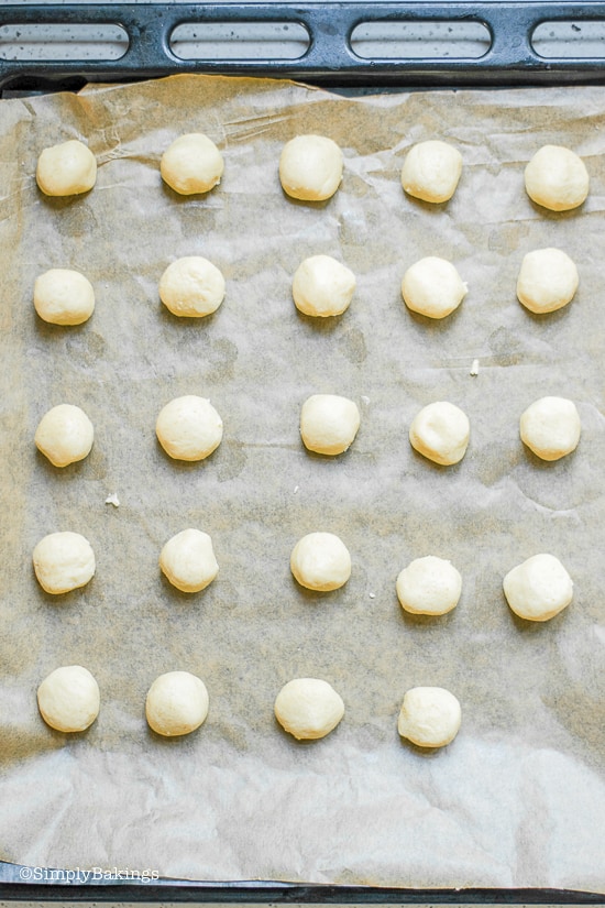 ready to bake Patriotic Vegan Shortbread dough balls