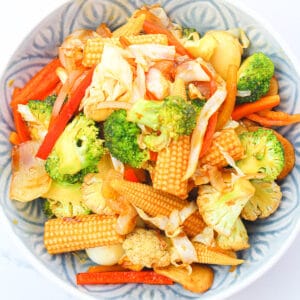 a bowl of delicious and healthy vegetarian chop suey