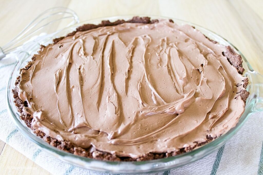 Crust with the chocolate filling spread on it