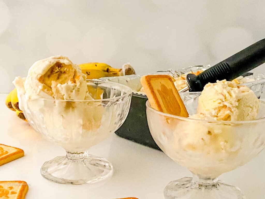 two servings of fresh banana ice cream cheesecake