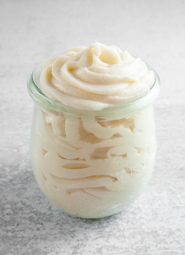 cream cheese icing in a jar for cupcakes