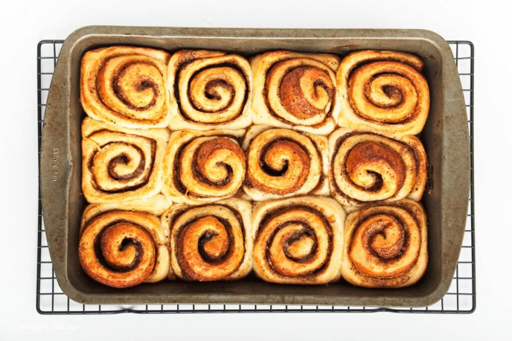 baked cinnamon rolls with chai