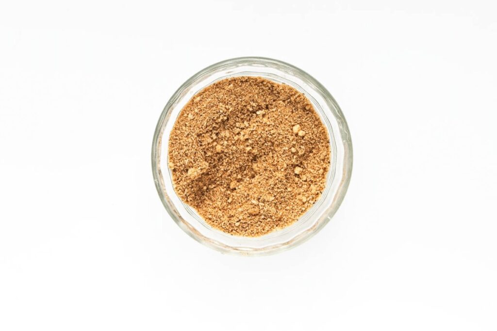 combined sugar and spices in small bowl