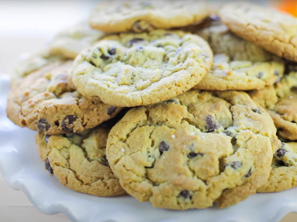 soft chocolate chip cookies with pudding on a white table