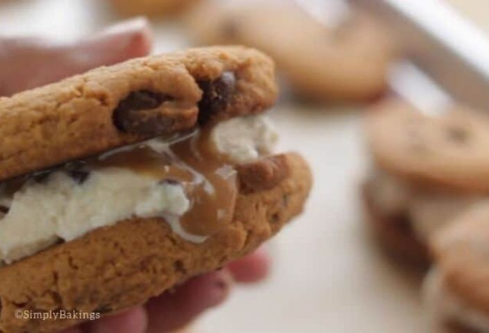 ice cream cookie with caramel drizzel