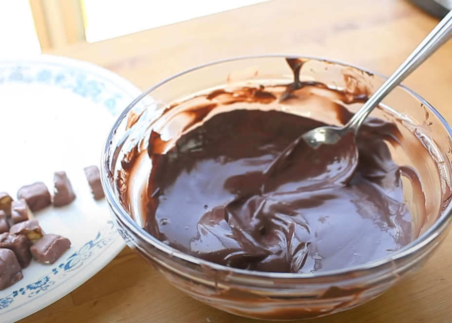 melted chocolate in a bowl