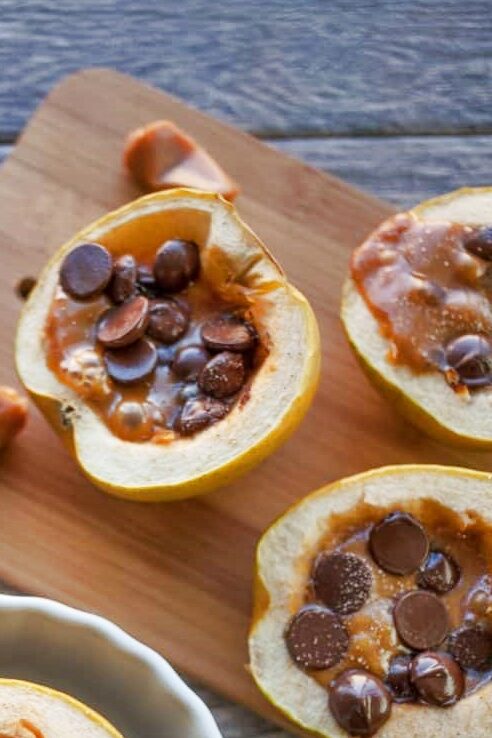 apple dessert with chocolate and caramel filling